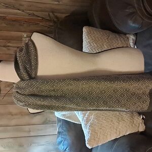 Bloomingdale's Men's Herringbone Chevron Scarf Wool/Cashmere Blend Long Gray NWT